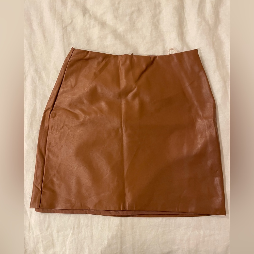 ❌SOLD❌Aritzia Vegan leather mini skirt